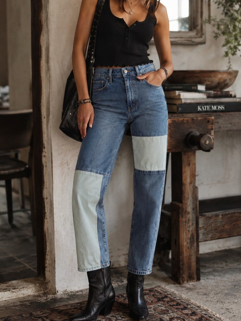 Hollister Ultra High-Rise Mom Jeans 3R W26 Patchwork Colorblock Denim